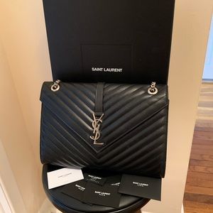 Saint Laurent (YSL) Large Envelope Nero Handbag